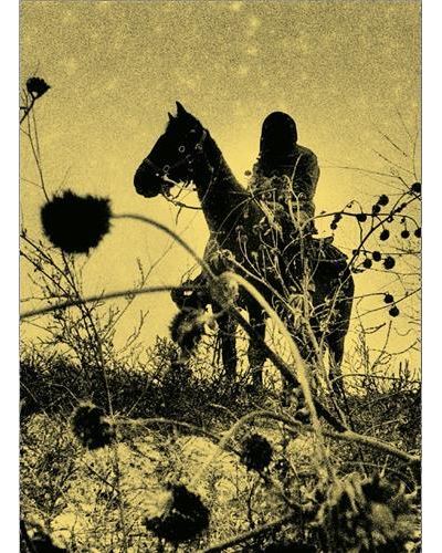 Aux ombres : un essai visuel documentaire sur les chevauchées Lakota