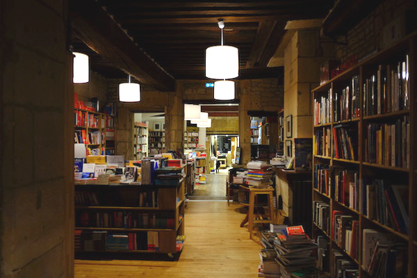 vu-librairie-guillaume-caen-int-nuit-DSCF6090